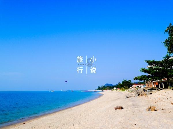 乾隆把小燕子指给尔康时，谁还记得尔康的反应？小燕子太机灵了