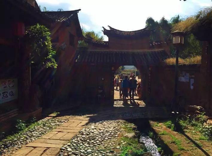 楼盘卖不出去降价抛售就是“扰乱市场”了吗？有什么更好的处理办法？游戏画面