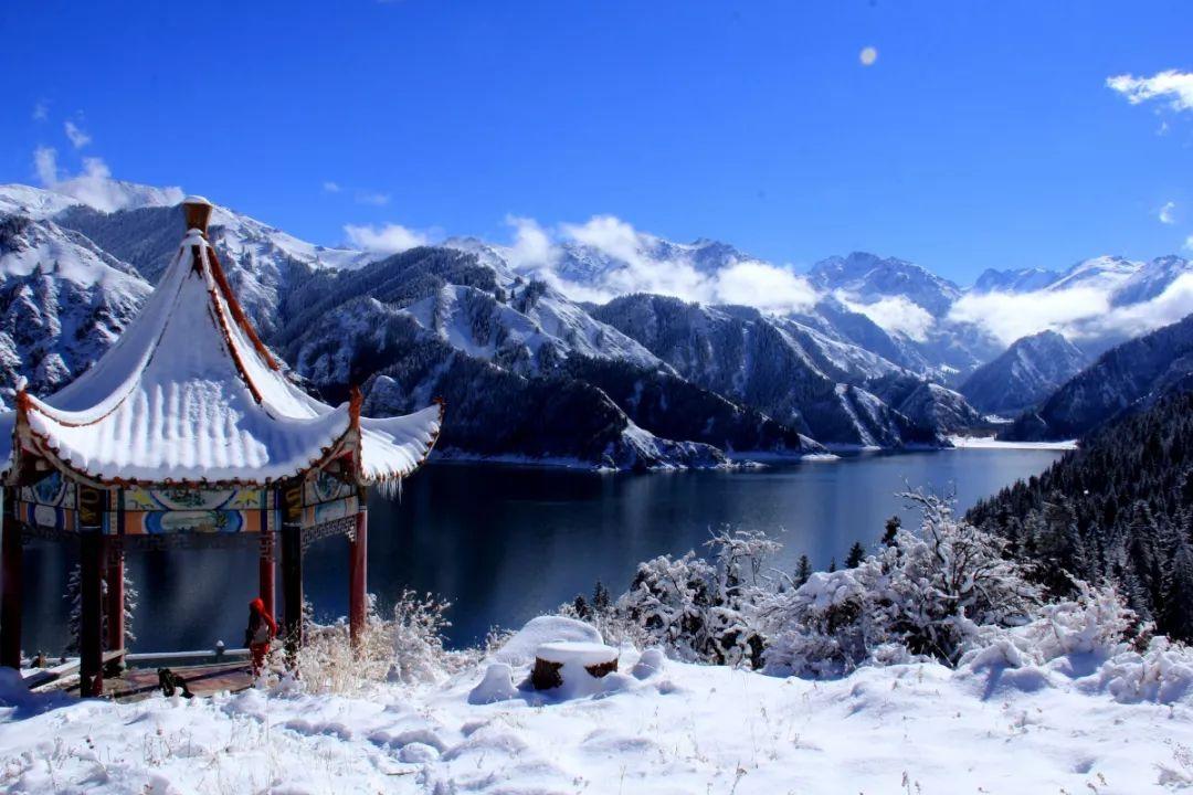 逃离火车站口